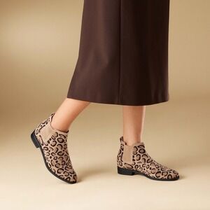 VIVAIA‎ Tan Leopard Print Knit Chelsea Boots Slip On Ankle Booties Size 7 EU 38